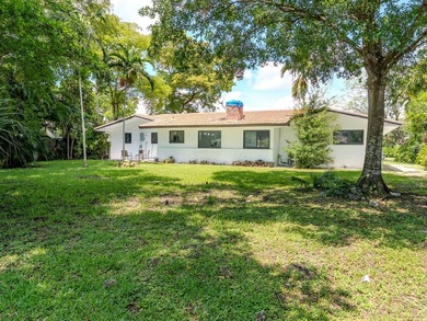 Welcome to this spacious 3-bedroom, 2-bathroom home situated on - photo 33