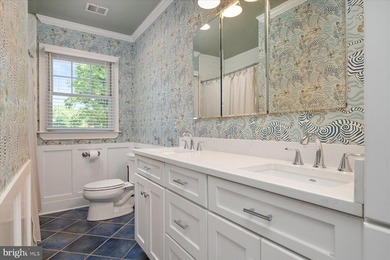 Originally built in 2005 and renovated with high end materials - photo 33