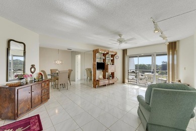 Welcome to beautifully maintained top floor Unit 607 in the - photo 1