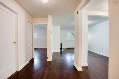 Calling first time buyers and investorse check out this ground - photo 3