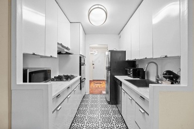 Discover a true commuter's dream in this meticulously maintained - photo 11