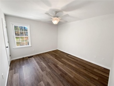 Lake living with space to spread out! Just 1/2 mile from Lake - photo 12