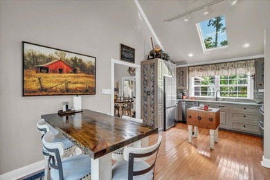 Nestled on 2.69 beautifully landscaped acres with approx. 350 - photo 18
