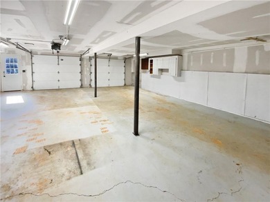 Lake living with space to spread out! Just 1/2 mile from Lake - photo 19