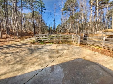 Lake living with space to spread out! Just 1/2 mile from Lake - photo 21