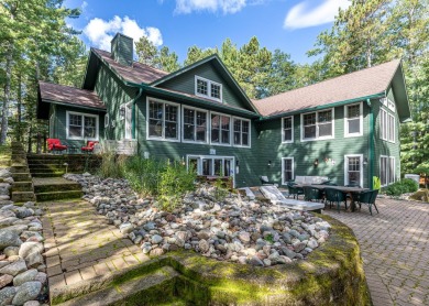 Lake Minocqua Home For Sale in Minocqua Wisconsin