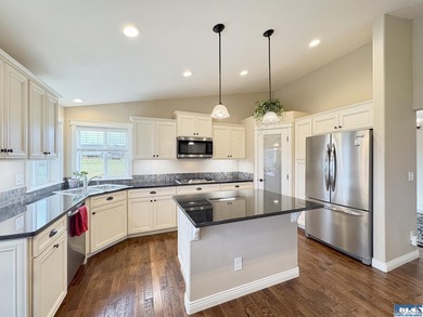 Prepare to be captivated by this stunning property in Agnew - photo 11