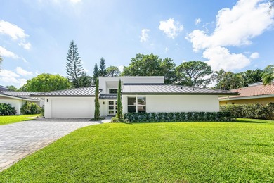Welcome to 654 W Lakewoode, a beautifully renovated residence - photo 1