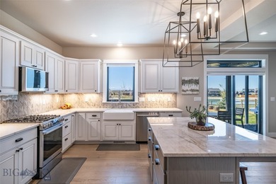 Expansive modern farmhouse on the park at White Horse Ranch - photo 13