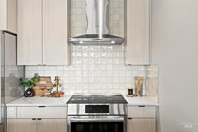 Residence 208 at the all-new Murray Building - Elevated living - photo 13