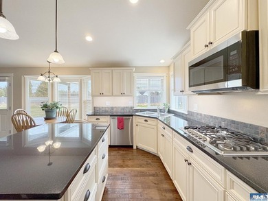 Prepare to be captivated by this stunning property in Agnew - photo 14
