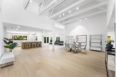 Welcome to 654 W Lakewoode, a beautifully renovated residence - photo 4