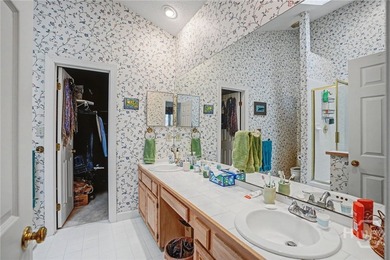 Charming patio home all on one story. Central location, close to - photo 16