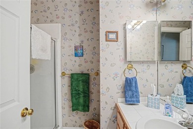 Charming patio home all on one story. Central location, close to - photo 20