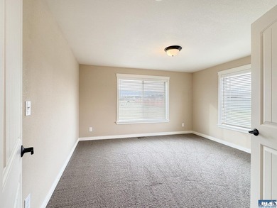 Prepare to be captivated by this stunning property in Agnew - photo 24