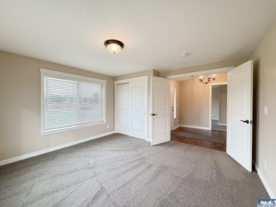 Prepare to be captivated by this stunning property in Agnew - photo 25