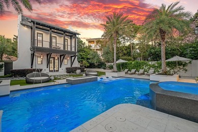 Pristine architectural design resembling the courtyard homes of - photo 26
