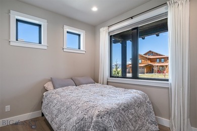 Expansive modern farmhouse on the park at White Horse Ranch - photo 26