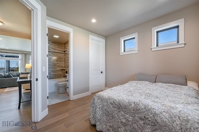 Expansive modern farmhouse on the park at White Horse Ranch - photo 27