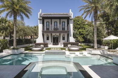 Pristine architectural design resembling the courtyard homes of - photo 29