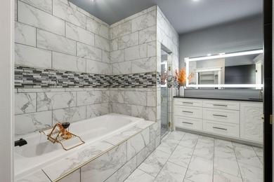 Amazing is all you think when you step into this exquisite - photo 29