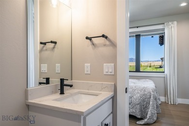 Expansive modern farmhouse on the park at White Horse Ranch - photo 30