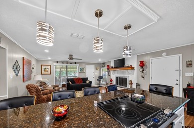 Lake Palestine Waterfront Retreat! Escape to the lake and enjoy - photo 8