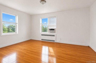 Welcome to this beautifully renovated, sun-filled corner - photo 14