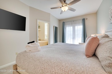 Active 5 star  Listing! Beautifully furnished 4 bedroom, 3.5 - photo 16