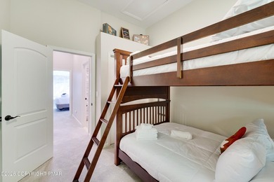 Active 5 star  Listing! Beautifully furnished 4 bedroom, 3.5 - photo 20
