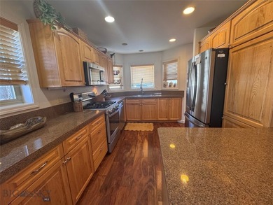 Condo that feels and lives like a house! Quiet cul-de-sac at - photo 2