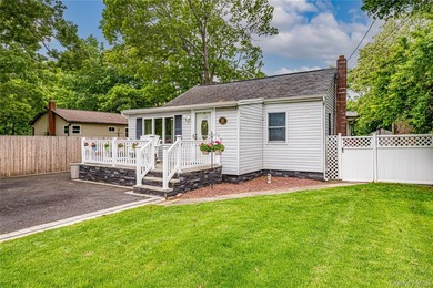 Welcome to 122 Church Drive in the heart of Mastic Beach, a - photo 2