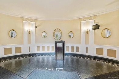 Welcome to this beautifully renovated, sun-filled corner - photo 24