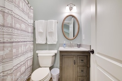 Active 5 star  Listing! Beautifully furnished 4 bedroom, 3.5 - photo 24