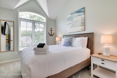 Active 5 star  Listing! Beautifully furnished 4 bedroom, 3.5 - photo 25