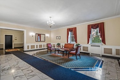 Welcome to this beautifully renovated, sun-filled corner - photo 26