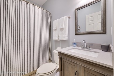 Active 5 star  Listing! Beautifully furnished 4 bedroom, 3.5 - photo 33