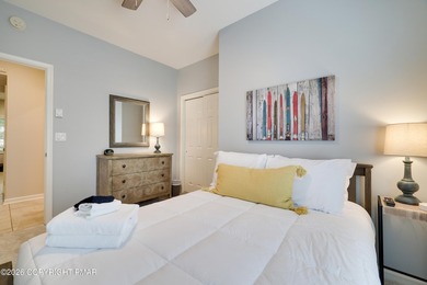 Active 5 star  Listing! Beautifully furnished 4 bedroom, 3.5 - photo 35