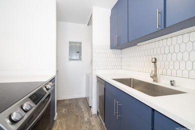 Opportunity knocks with this 2-bedroom, 1-bathroom condo in the - photo 4