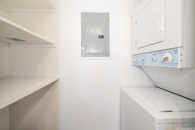 Opportunity knocks with this 2-bedroom, 1-bathroom condo in the - photo 5