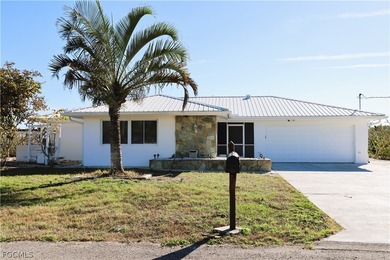 Port Charlotte Waterway Area Home For Sale in Port Charlotte Florida