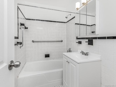 Welcome home to this spacious, bright and updated studio coop - photo 5
