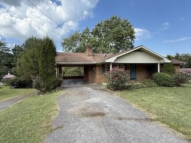Pigeon River Home Active Under Contract in Newport Tennessee