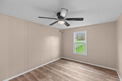 Spacious mountain-view home located just minutes from LaFollette - photo 14