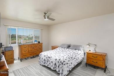 Spacious and beautifully remodeled 2-bedroom, 2-bath townhouse - photo 17