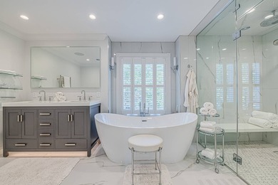 30 Blackwatch Court, Southampton: A revitalized retreat where - photo 17