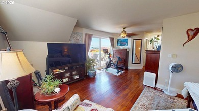 Turn-of-the-Century Charm with Ocean Views & Income - photo 18