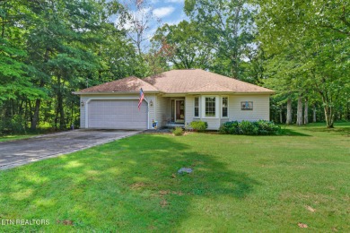 Lake Home For Sale in Fairfield Glade, Tennessee