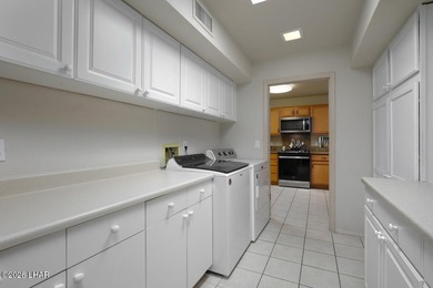 Spacious and beautifully remodeled 2-bedroom, 2-bath townhouse - photo 21