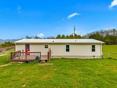 Spacious mountain-view home located just minutes from LaFollette - photo 24